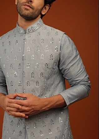 Baju Koko dengan Aksen Bordir menggunakan Charisma kain bordir
