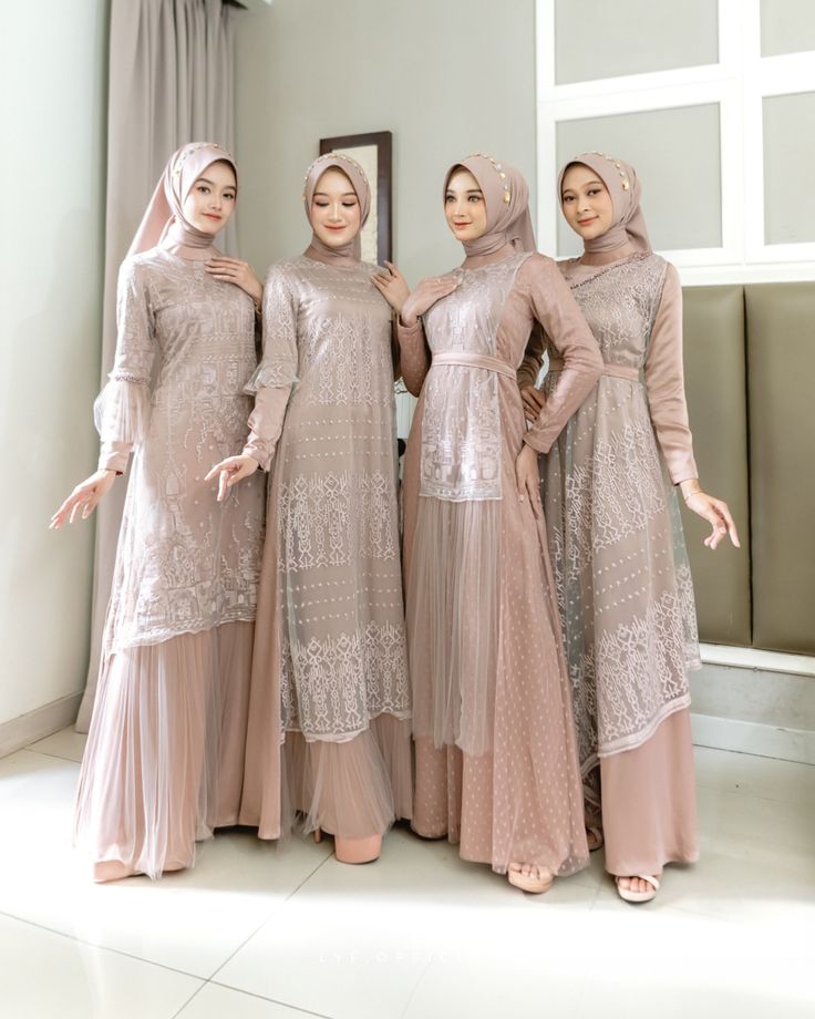 Gamis dengan menggunanakan Charisma kain tile