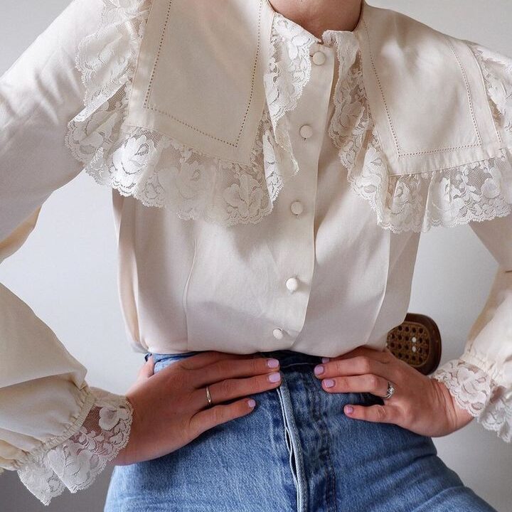 Kemeja kerja warna nude