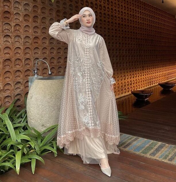 Gamis polos kombinasi kain tile oversized sangat cocok untuk wanita muslim syari