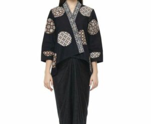 Outer motif batik warna hitam