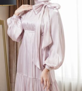 dress shimmer berwarna pink