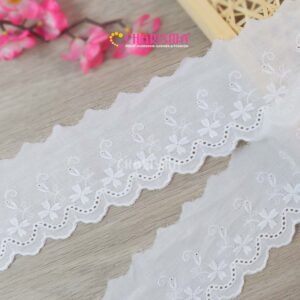 renda katun warna putih untuk aksesoris pakaian