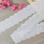 renda katun warna putih untuk aksesoris pakaian